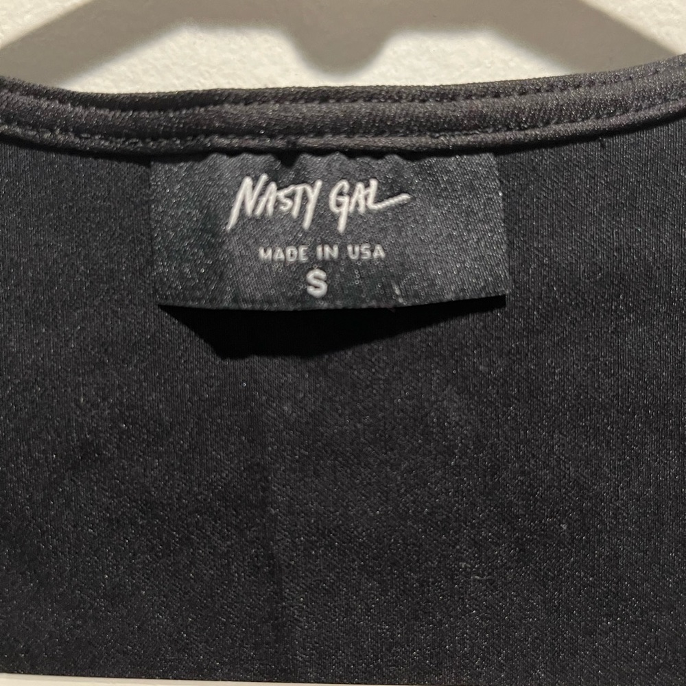 Nasty Gal Plunge Neckline mini dress - Picture 4 of 4